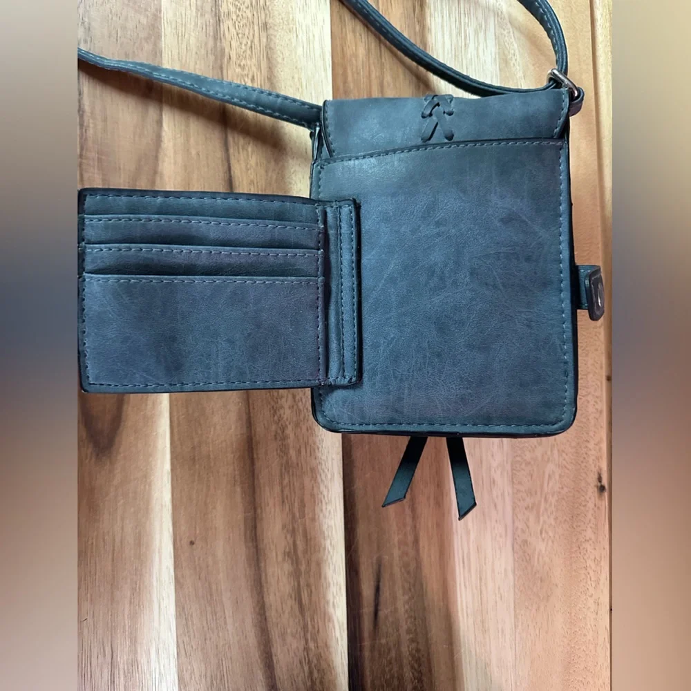 American Eagle Blue/Gray Crossbody - Picture 7 of 10